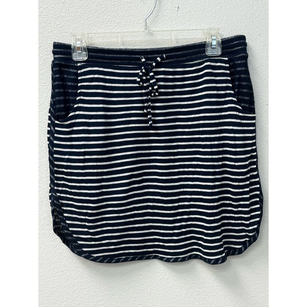 Gap Women’s Skirt Skort Navy‎ Striped Rayon Size Medium